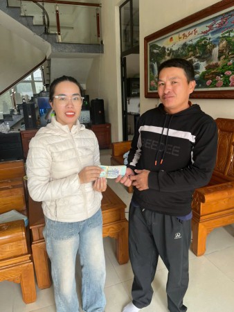 HÀNH ĐỘNG ĐẸP LAN TỎA YÊU THƯƠNG - CÔ GIÁO TRƯỜNG MẦM NON CÔ TÔ NHẶT ĐƯỢC CỦA RƠI TRẢ NGƯỜI ĐÁNH MẤT